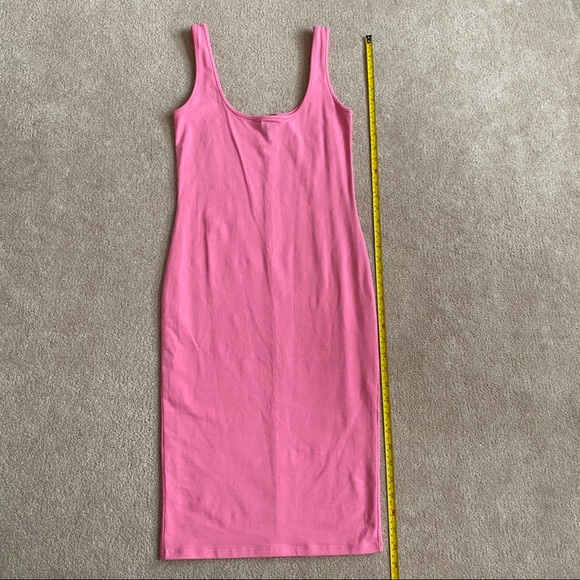 ✨ Pink Body Con Dress - Picture 6 of 7
